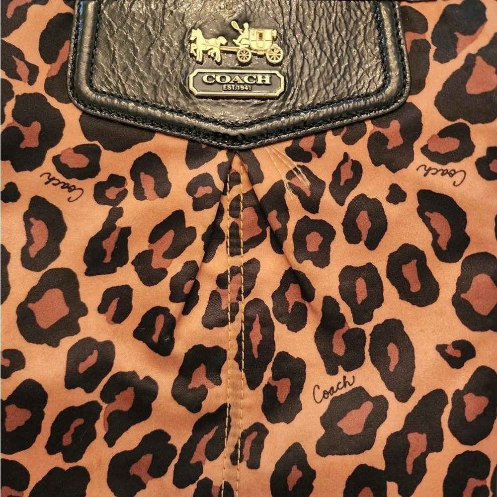 Coach leopard print Crossbody style purse - Picture 2 of 8